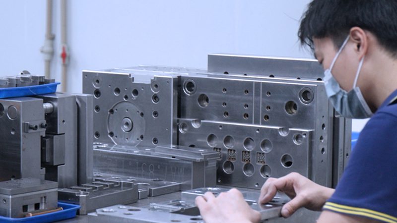 硅胶模具定制：揭秘其制作工艺与关键要点