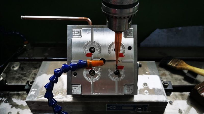 汽车模具行业：揭秘国内十大品牌背后的技术实力**