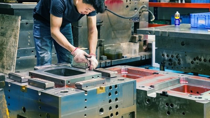汽车配件模具加工：从设计到成品的工艺解析**