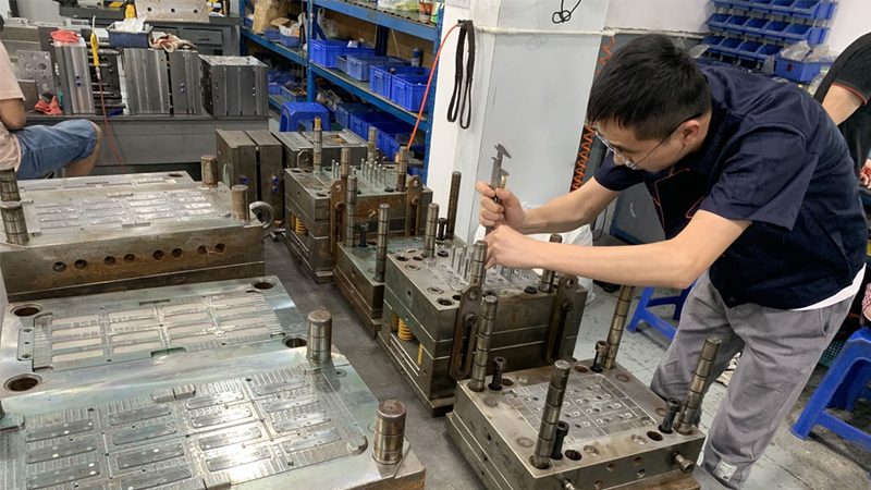 连续冲压模具报价单，这些关键要素不可忽视**